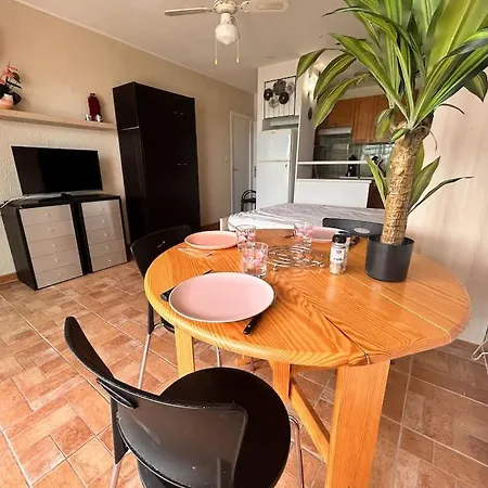 Apartment - Les Pieds Dans L'eau & A Proximite Des Commerces. *