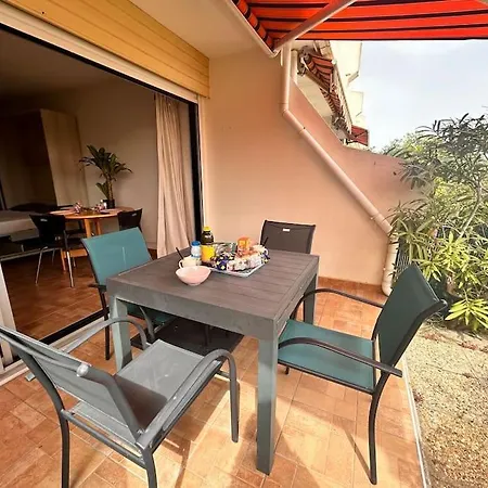 Apartment - Les Pieds Dans L'eau & A Proximite Des Commerces.